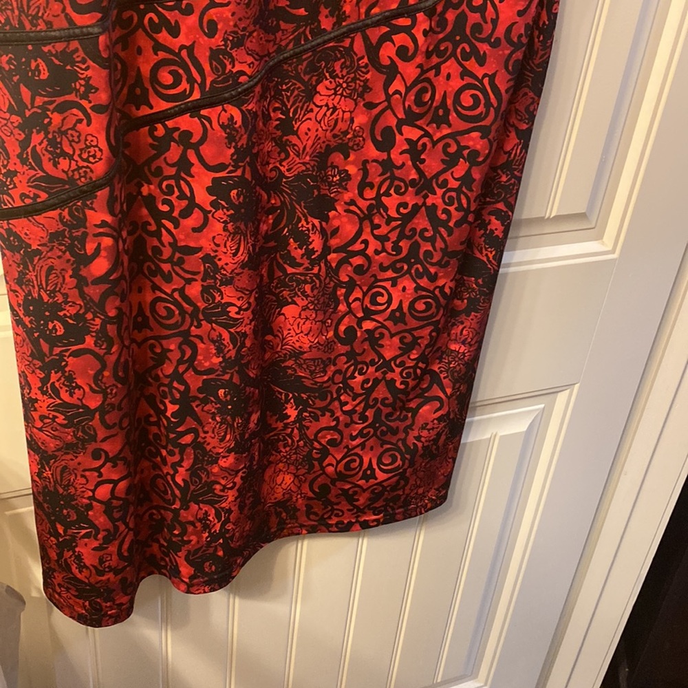 Dress - Picture 2 of 2